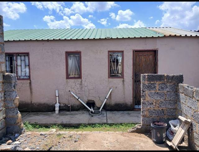 2 BEDROOM HOUSE FOR SALE IN PALM RIDGE